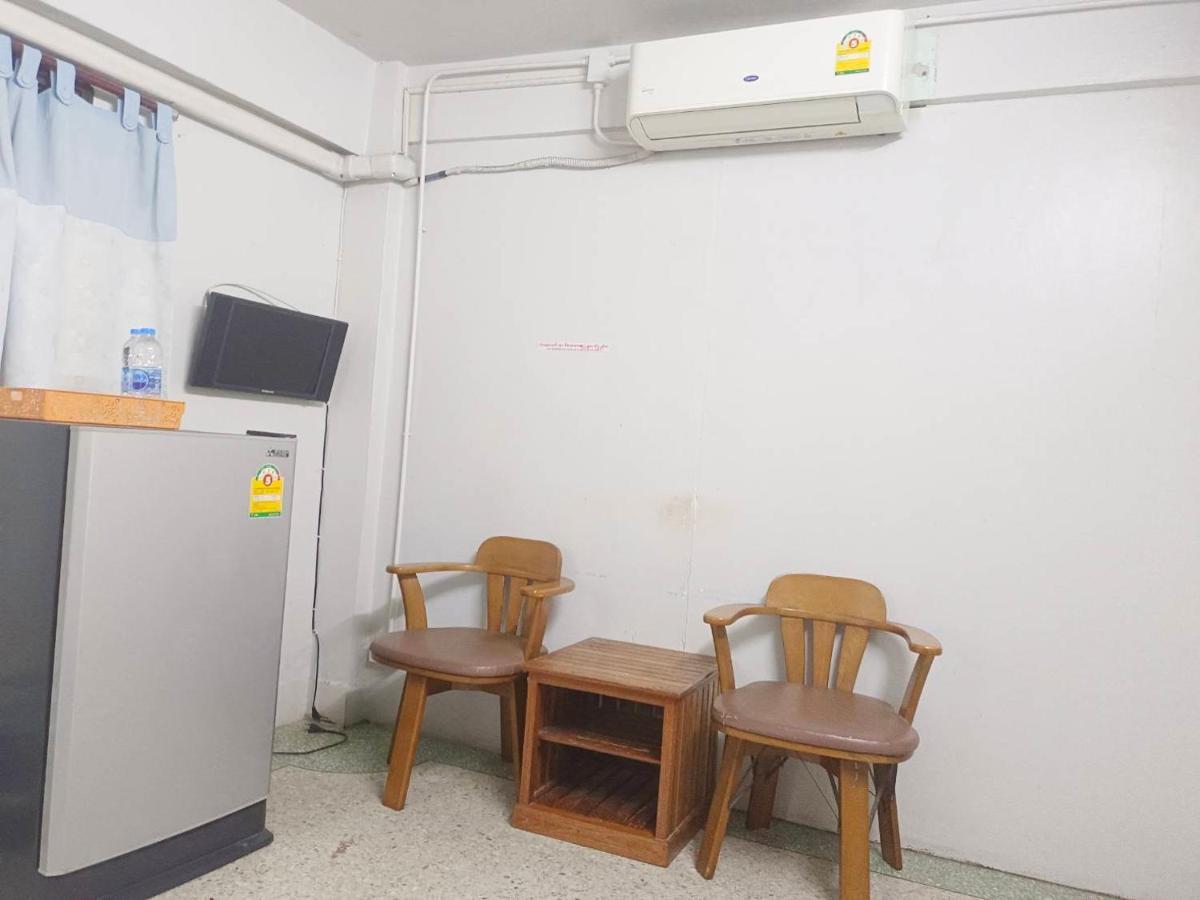 ห้องพักสุขสบายวังหลัง Bangkok Luaran gambar